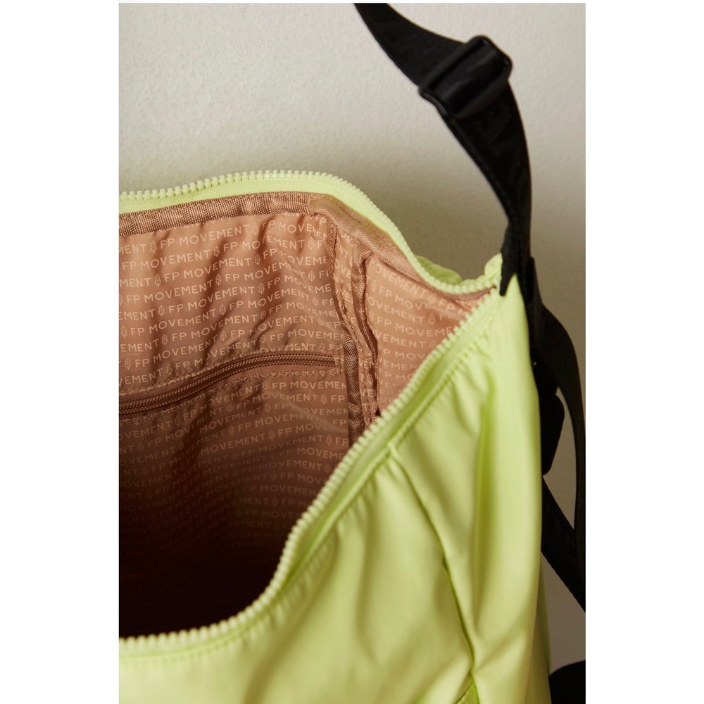 Free People Movement No Time Zones Carryall Tote Bag Cream Nylon Gym Travel - Picture 5 of 5